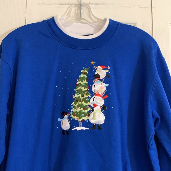 Holiday Sweatshirt Blue with Snowmen Christmas Tree Women’s M Blue Festive. H1 - Picture 2 of 9